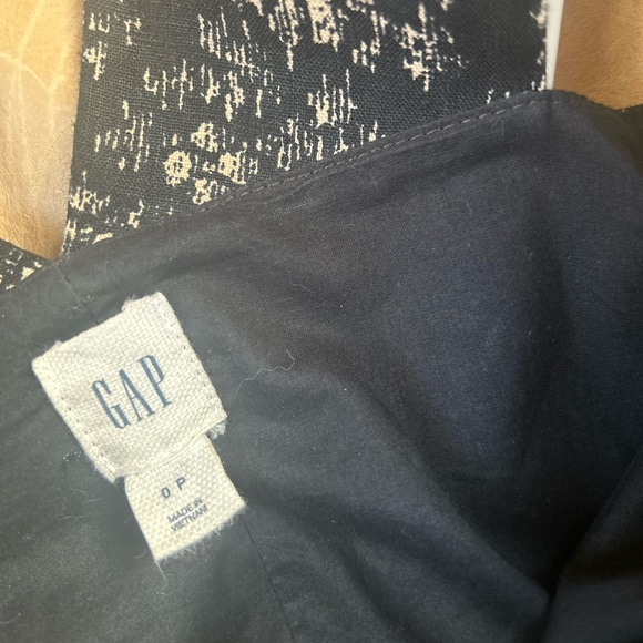 Gap Petite 100% Linen Fitted Dress in a Black Print.. With Pockets!! - Picture 5 of 11